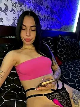 Bella_R0se on StripChat 