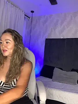 BunnyGlow50 on StripChat 