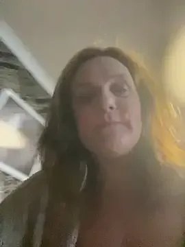 Busty-GilfQuinn model from sc