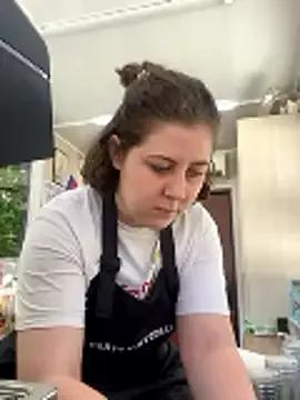 cinnabon_ on StripChat 