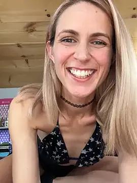 DanaeJustine on StripChat 