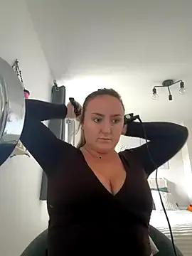 Elliemaee on StripChat 