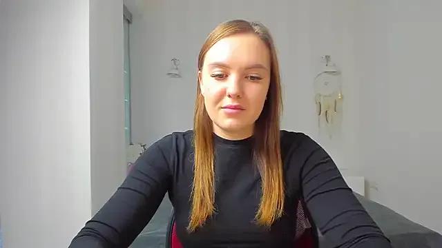 EmmaNorman on StripChat 