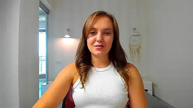 EmmaNorman on StripChat 