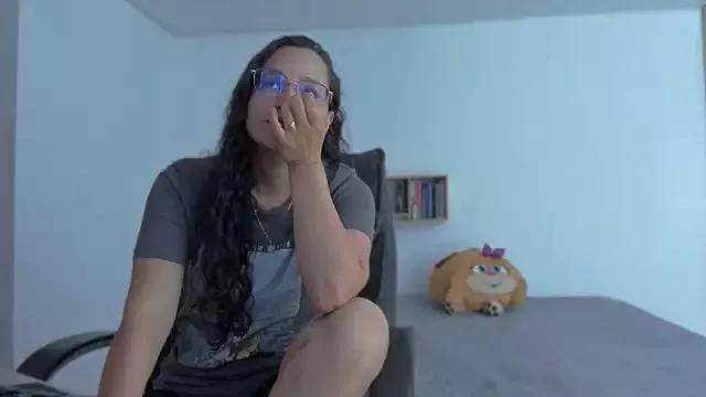 emmaTorres1 on StripChat 