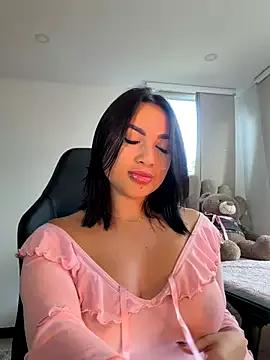 HannaBeckett — Tits free and get my nipples hard