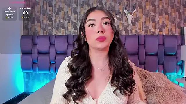 IsabellaAnngel — naked body + sensual booty shake 