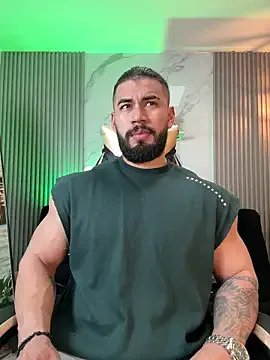 jaxon_colton — sho ass  close in cam