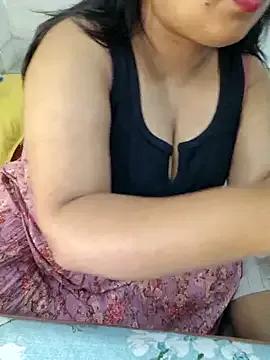 Kareena_kapoorr — Cumshot