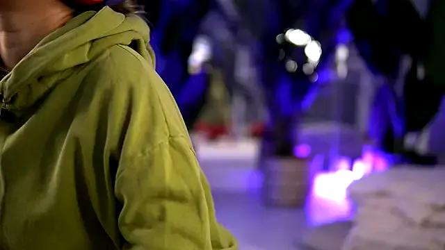 KellyMathews on StripChat 