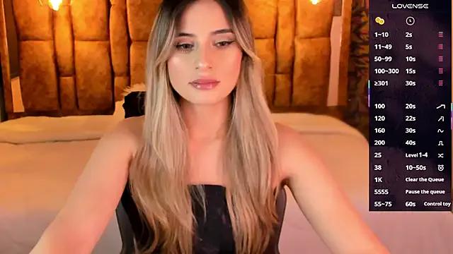 KiaraCarter's avatar