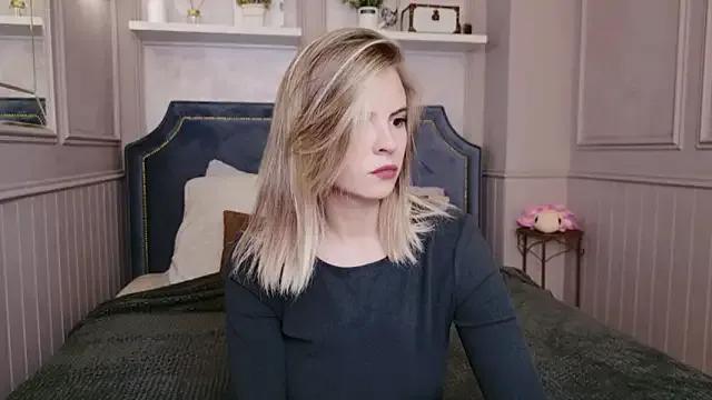 KiaraRolls — shake your tits