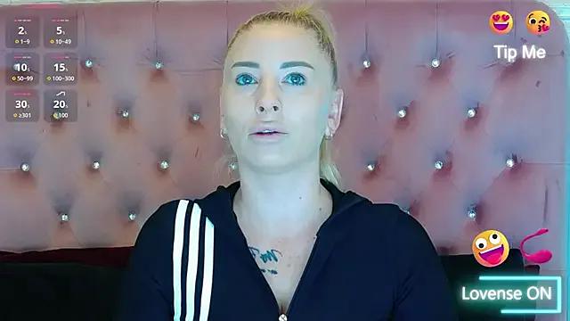 KikiSweet08 — Tease me like you fuck me.!