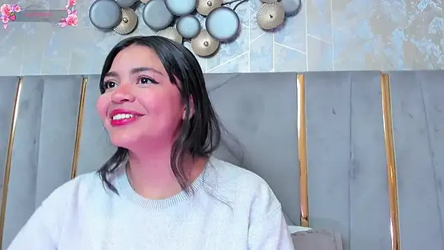 KimDevinne on StripChat