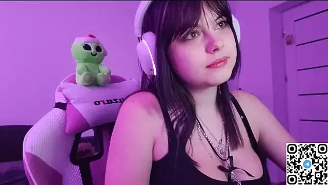 KristiBloom's avatar