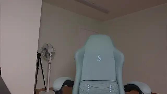 Laura_Chaplin's avatar