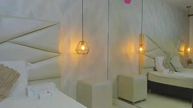 laurettedela_rouse — make me naked