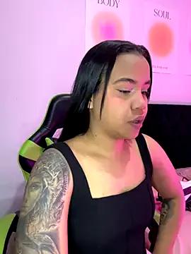 leila_22 on StripChat 