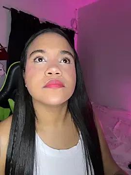 leila_22 on StripChat 