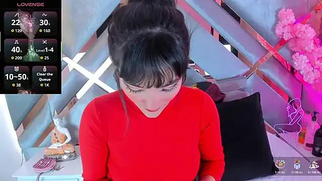 LiaaGenner on StripChat 