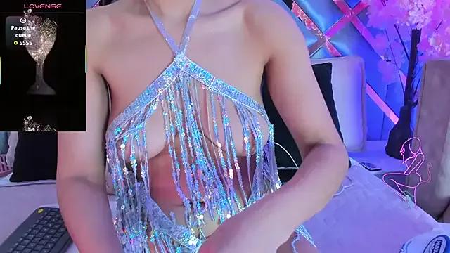 LiaaGenner on StripChat 