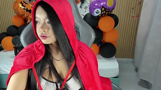 Lili_16 on StripChat 