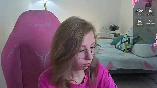 Lill_Mary on StripChat 