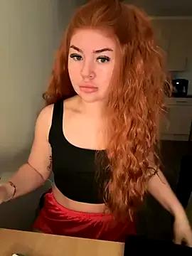 LillieMaee on StripChat 
