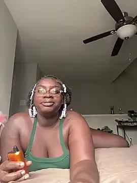 LillShayy on StripChat 