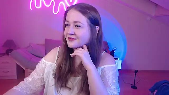 LizzyShine on StripChat 