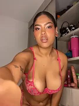 miiabrown18 on StripChat 