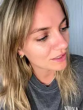 Milla__one on StripChat 