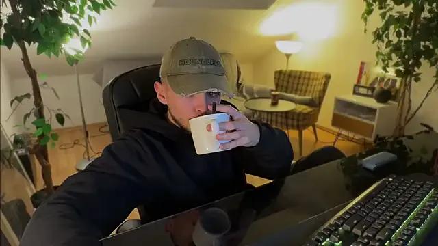 naked_psy — Cum Show