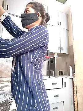 Noorkhatoon on StripChat 