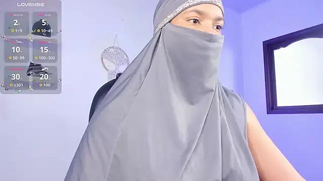 saray_halam — Twerking for daddy