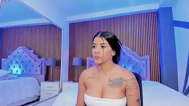 SelenaStonne on StripChat 