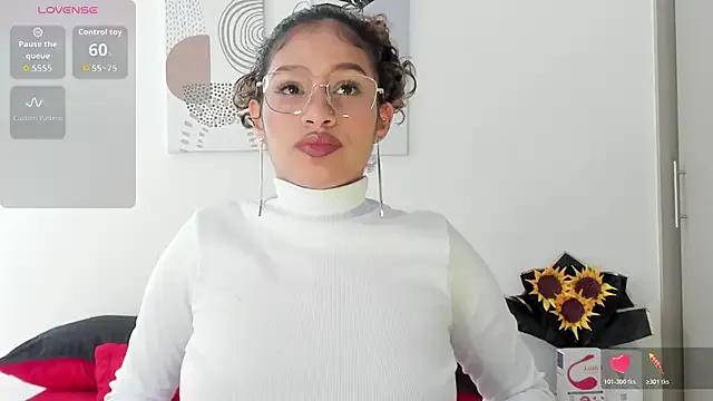 SeleneClark on StripChat 