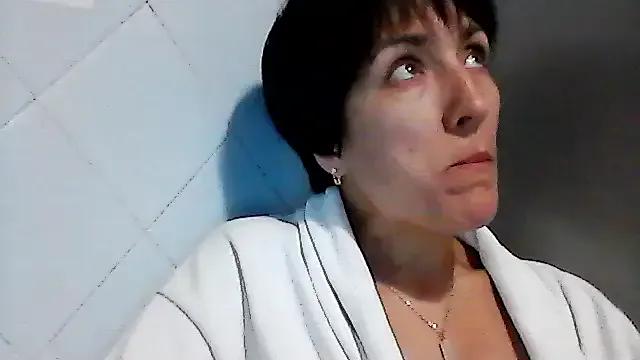 SunnyAmorre on StripChat 