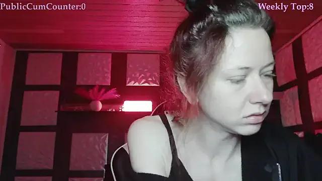 SweetSeraphine on StripChat 