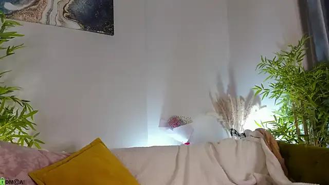 Sweett_Monica on StripChat 