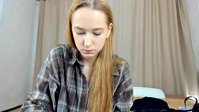 Sweett_Monica on StripChat 