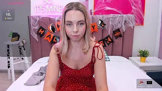 TessaAdorable on StripChat 