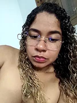 VitoriaFernandes's avatar