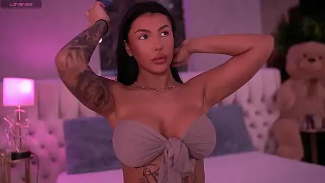 Photos of AishaDevoe from StripChat is Freechat