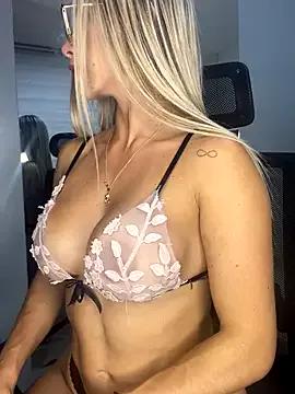 Photos of Anna_quinn from StripChat is Private