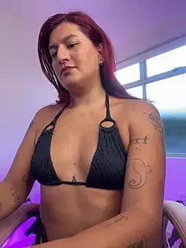 Photos of ari_artis from StripChat is Freechat