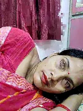 Photos of Arini_Arora from StripChat is Freechat