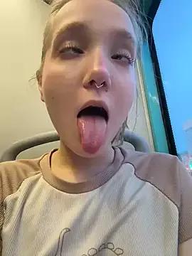Photos of bambi_lu from StripChat is Freechat