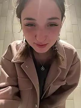 Photos of DollyTall from StripChat is Freechat