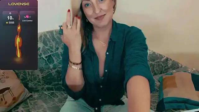 Photos of ElysonLang from StripChat is Freechat